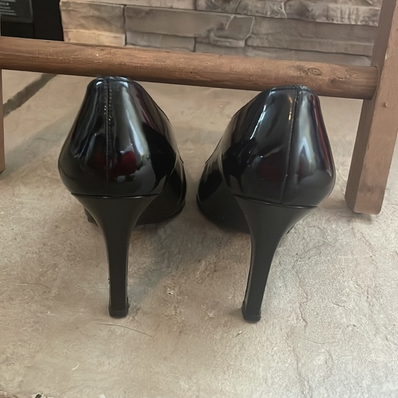 stuart weitzman black heels - Picture 7 of 15